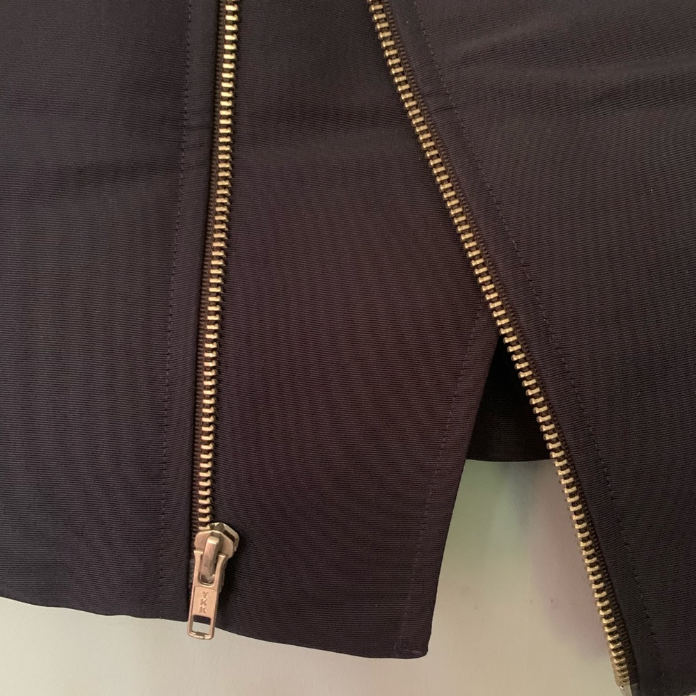 NOMIA: Vest - Picture 4 of 4